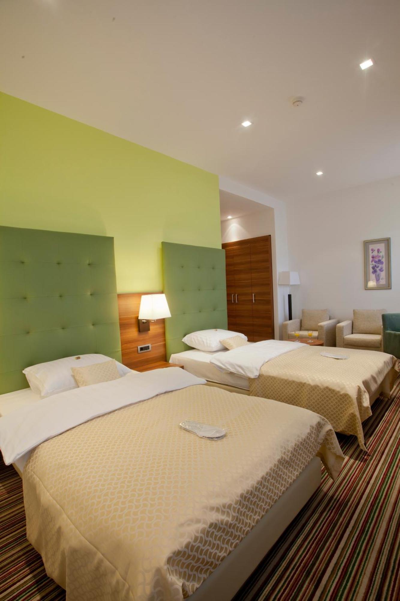 Hotel Sport Ivanic-Grad Exterior photo