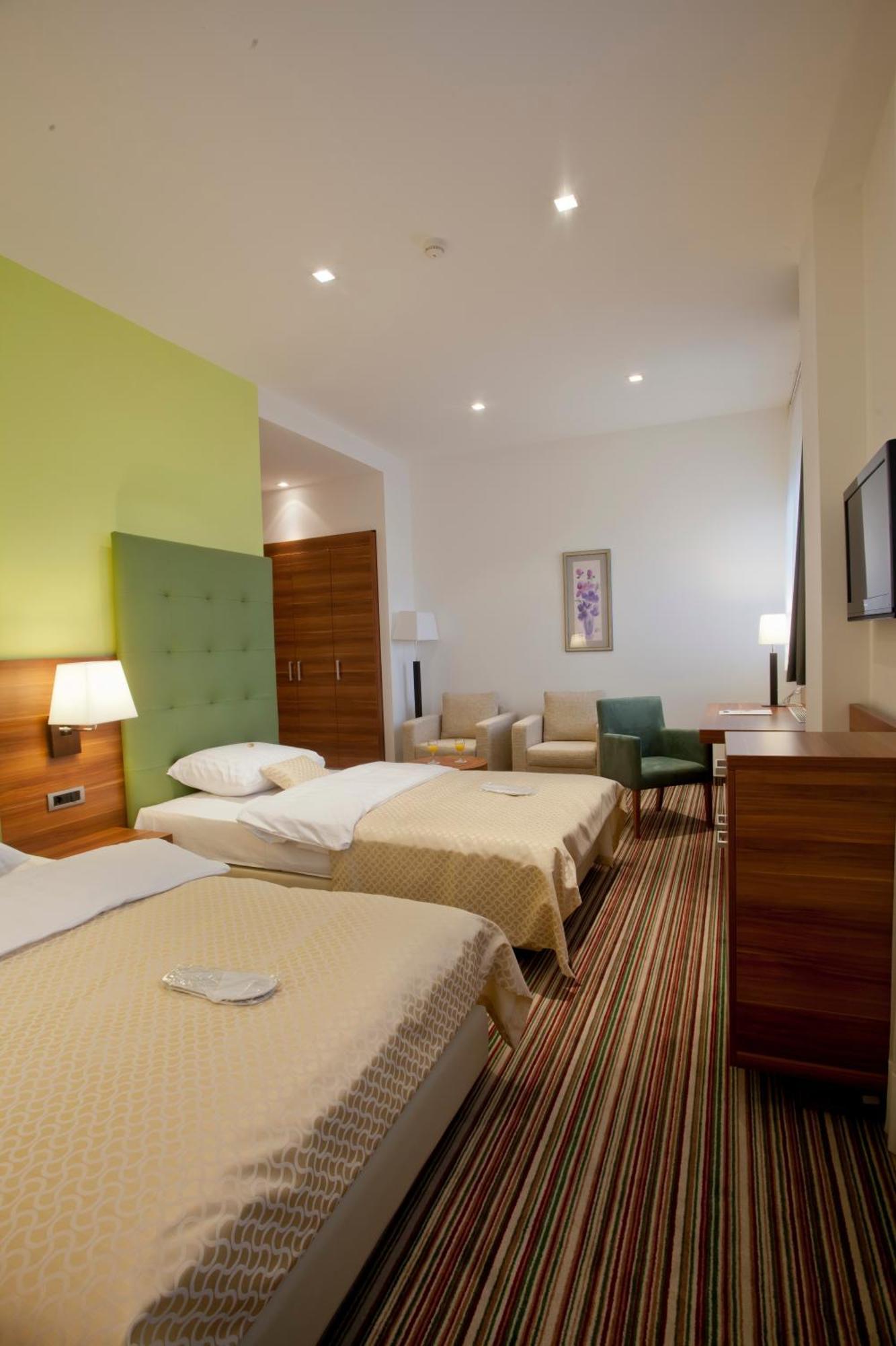 Hotel Sport Ivanic-Grad Exterior photo
