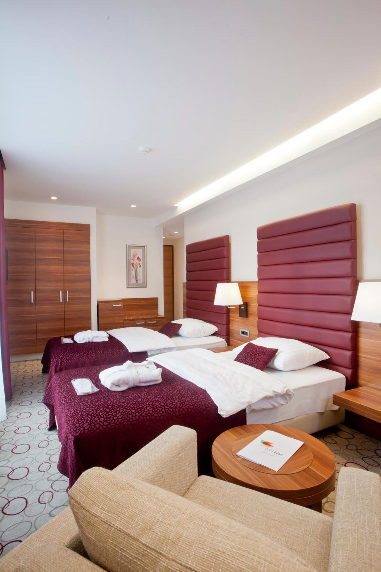 Hotel Sport Ivanic-Grad Exterior photo