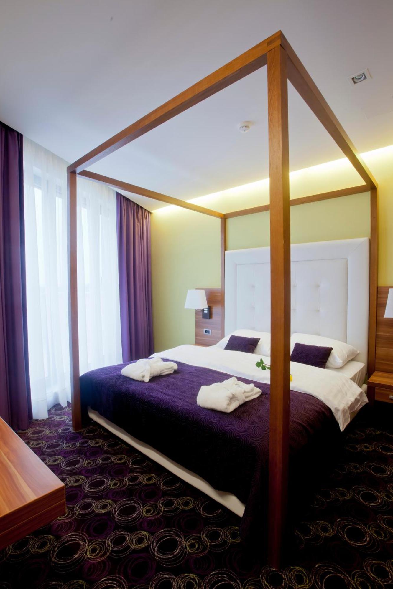 Hotel Sport Ivanic-Grad Exterior photo