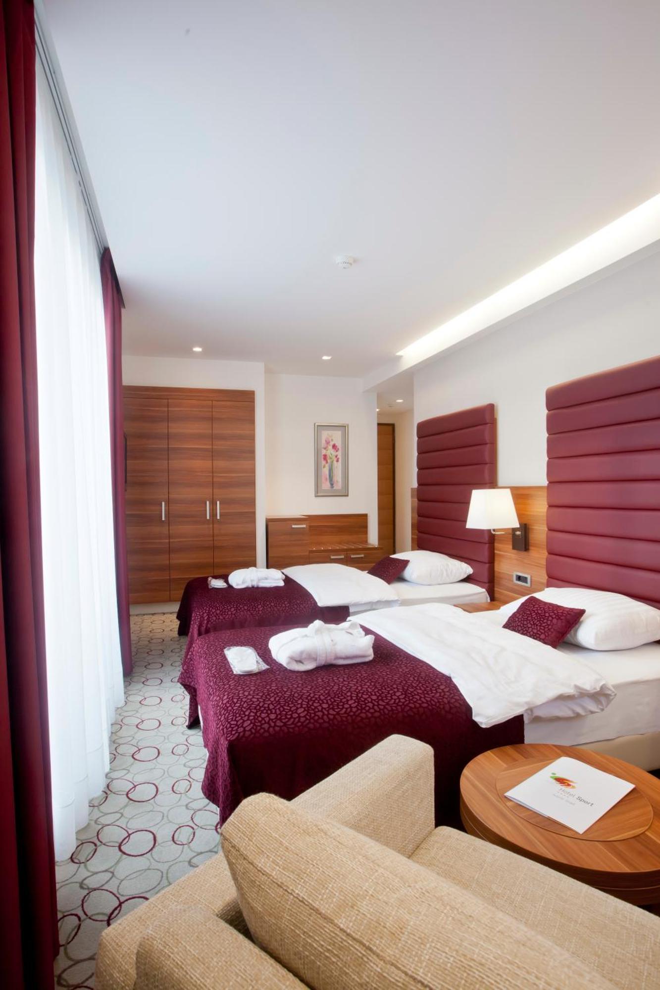 Hotel Sport Ivanic-Grad Exterior photo
