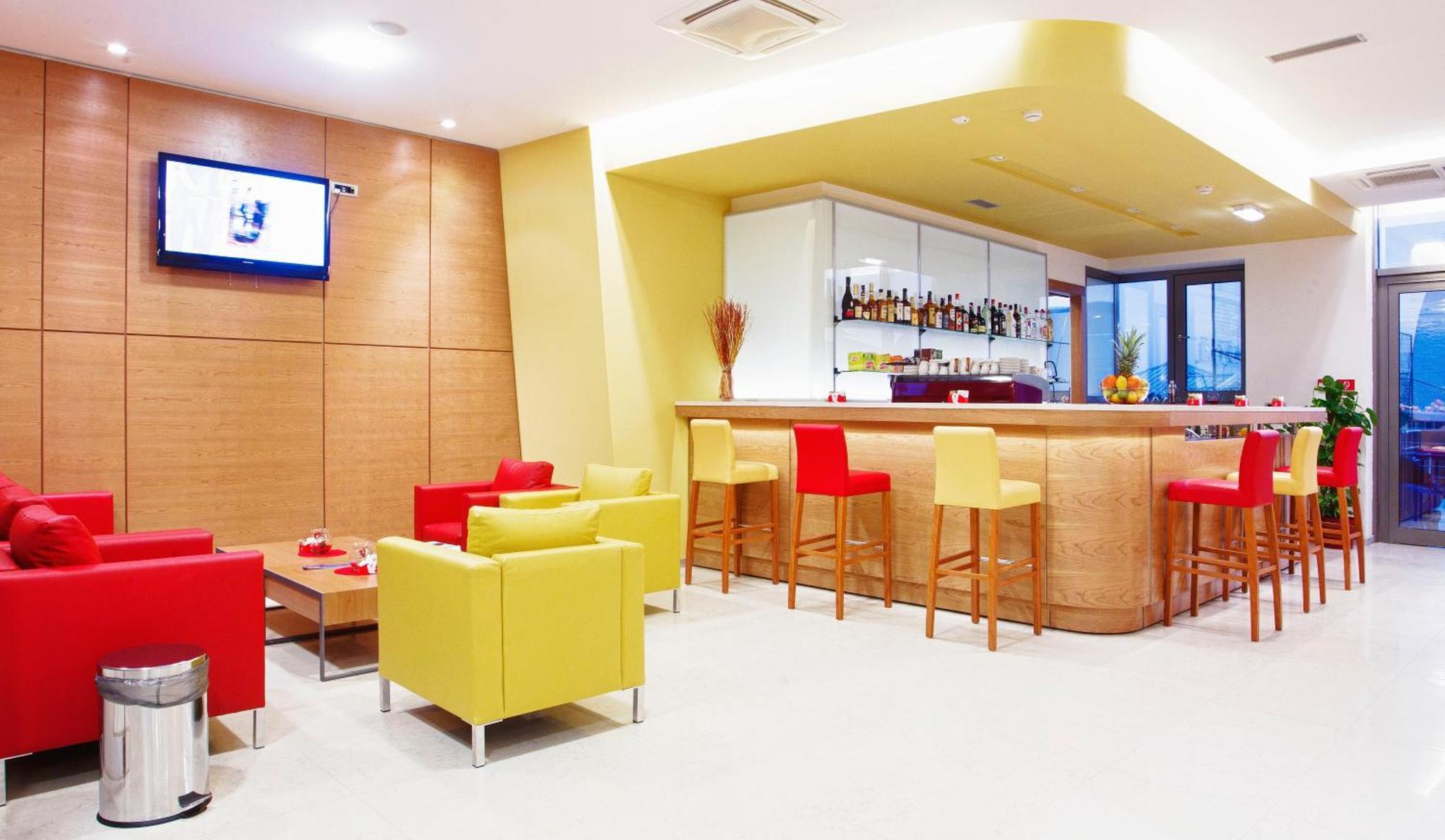 Hotel Sport Ivanic-Grad Exterior photo
